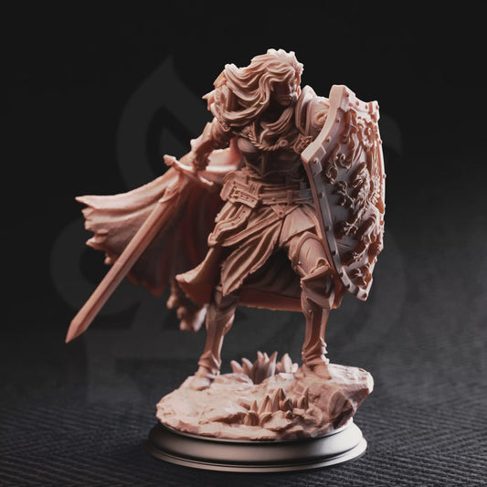 Lydia the Untarnished – Golden Griffin Sergeant